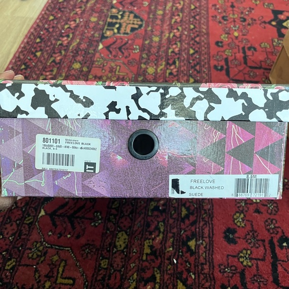 FREELOVE Black Washed Suede - 8.5W - Picture 8 of 8